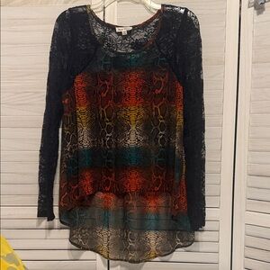 Multicolor Lace Sleeve Blouse. Size Medium